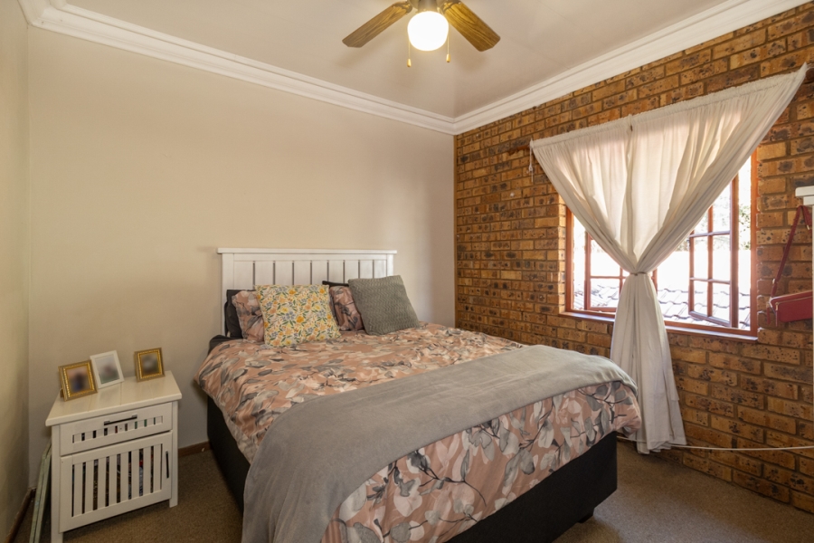 4 Bedroom Property for Sale in Meerhof North West